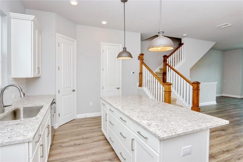 For Rent: $4,500 (3 beds, 3 baths, 1818 Square Feet)