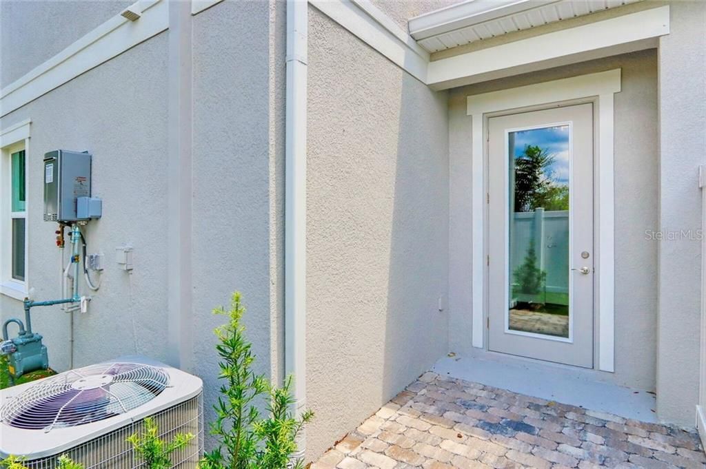 For Rent: $4,500 (3 beds, 3 baths, 1818 Square Feet)