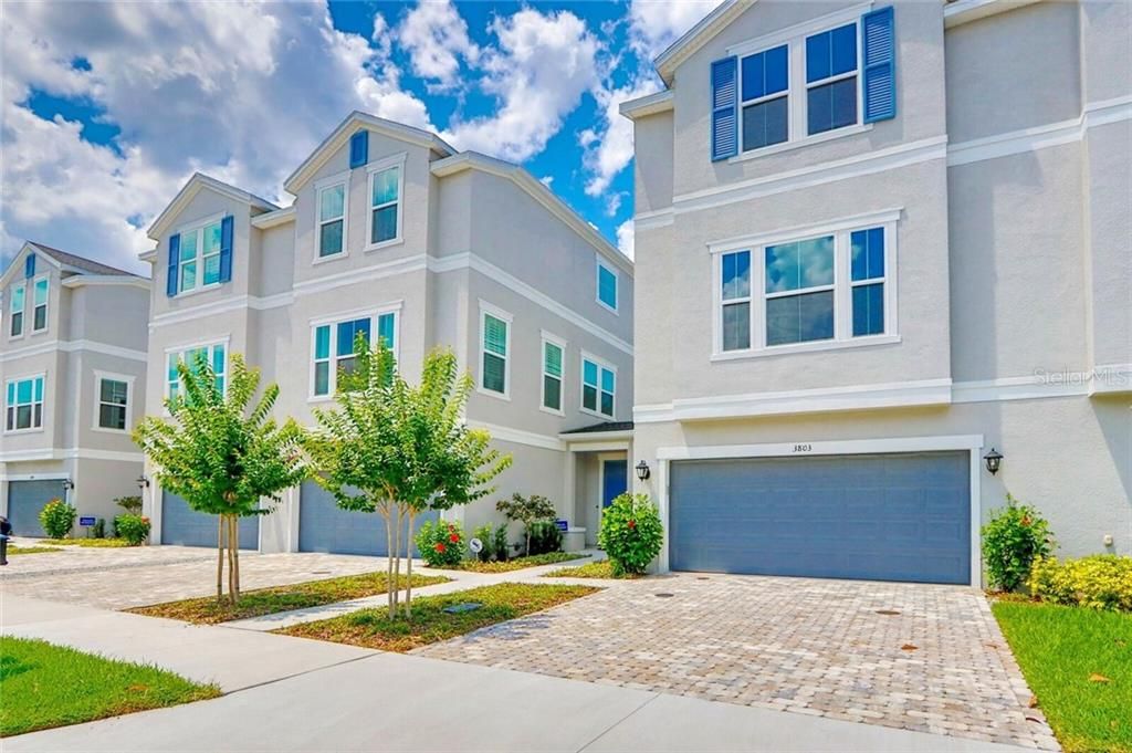 For Rent: $4,500 (3 beds, 3 baths, 1818 Square Feet)