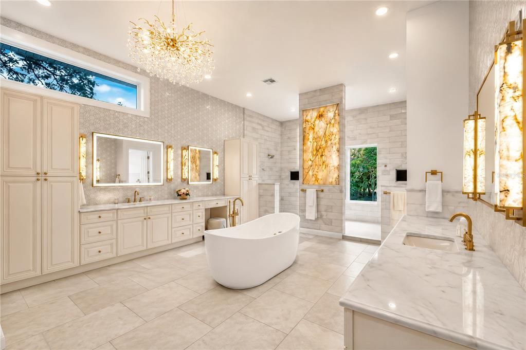 For Sale: $7,900,000 (5 beds, 5 baths, 7931 Square Feet)