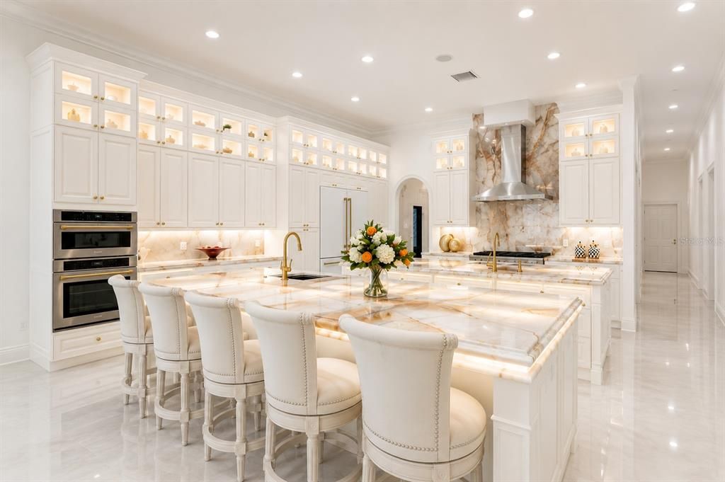 For Sale: $7,900,000 (5 beds, 5 baths, 7931 Square Feet)