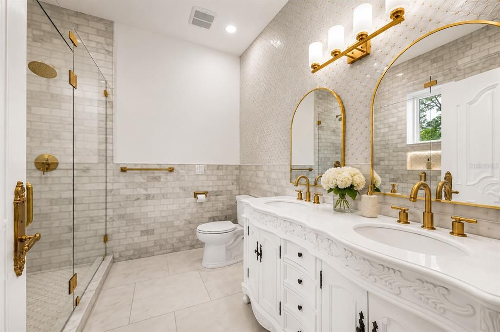 For Sale: $7,900,000 (5 beds, 5 baths, 7931 Square Feet)