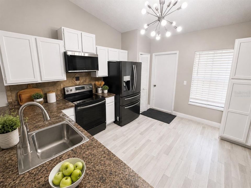 En Venta: $369,900 (3 camas, 2 baños, 1548 Pies cuadrados)