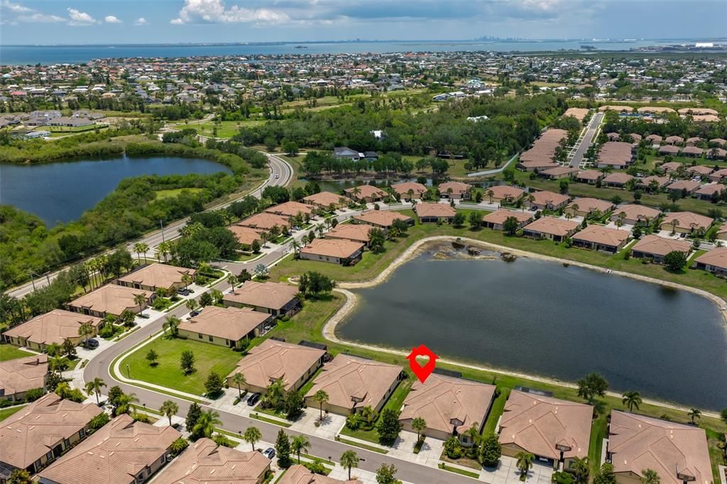 На продажу: $310,000 (2 спален, 2 ванн, 1393 Квадратных фут)