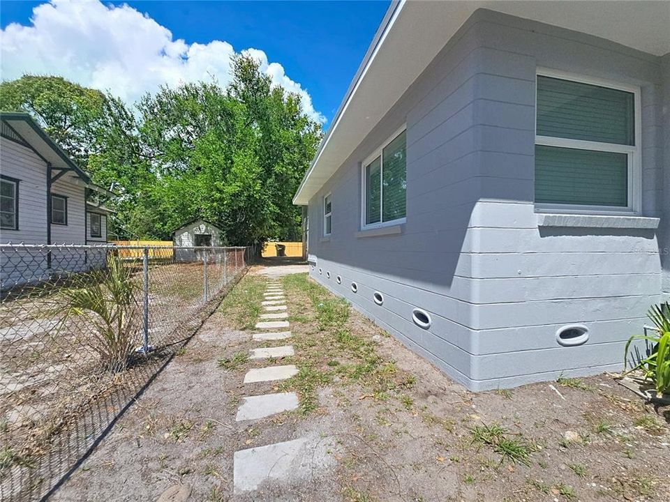 На продажу: $369,900 (3 спален, 2 ванн, 1412 Квадратных фут)