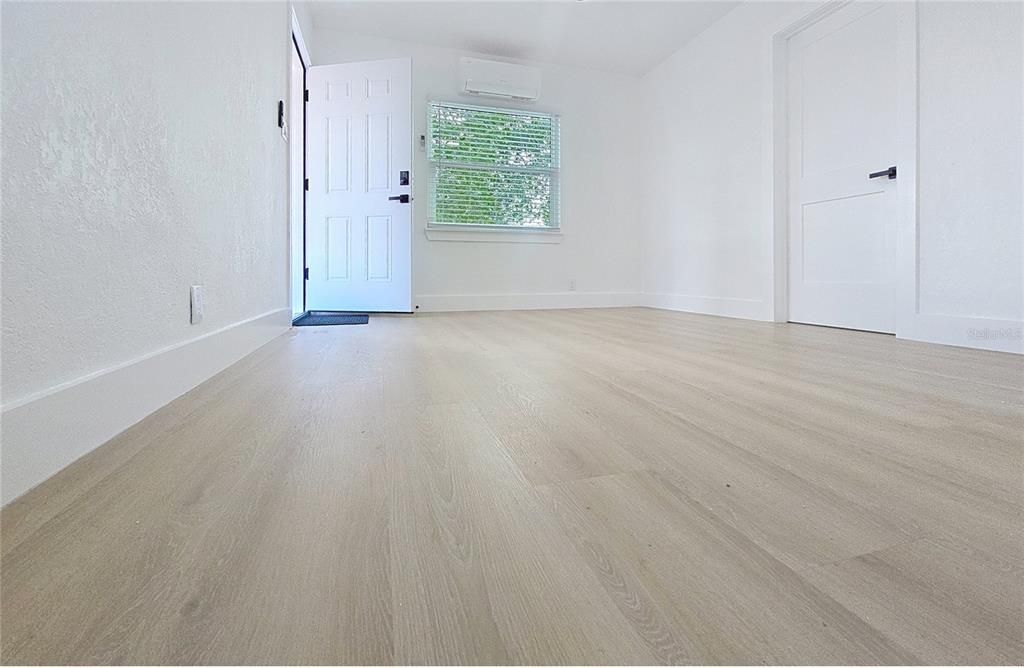 На продажу: $369,900 (3 спален, 2 ванн, 1412 Квадратных фут)