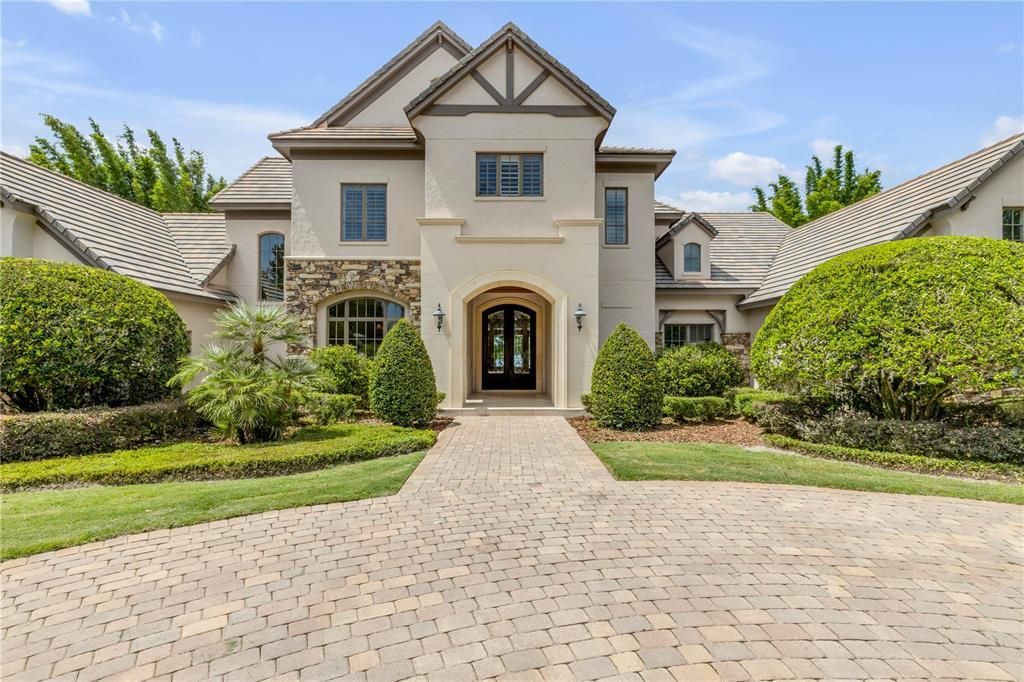 For Sale: $5,990,000 (7 beds, 5 baths, 7879 Square Feet)