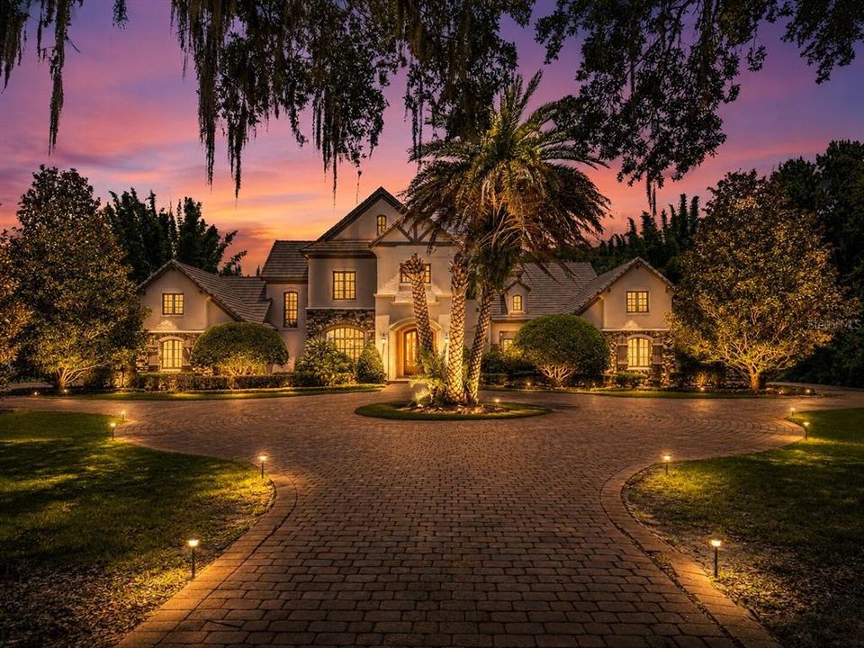 For Sale: $5,990,000 (7 beds, 5 baths, 7879 Square Feet)