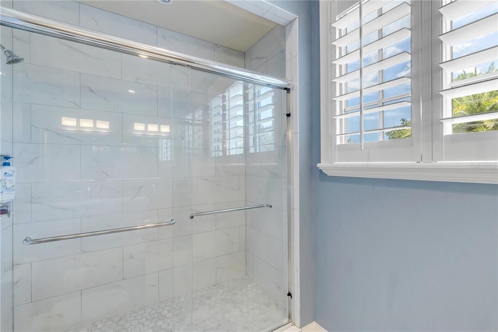 For Sale: $5,990,000 (7 beds, 5 baths, 7879 Square Feet)