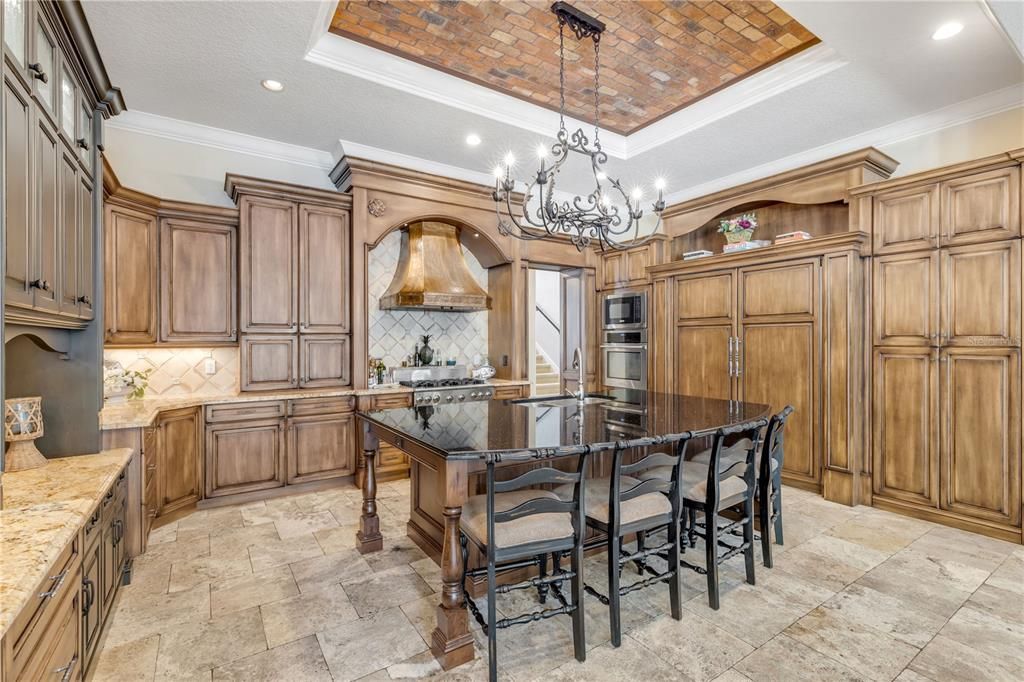 For Sale: $5,990,000 (7 beds, 5 baths, 7879 Square Feet)
