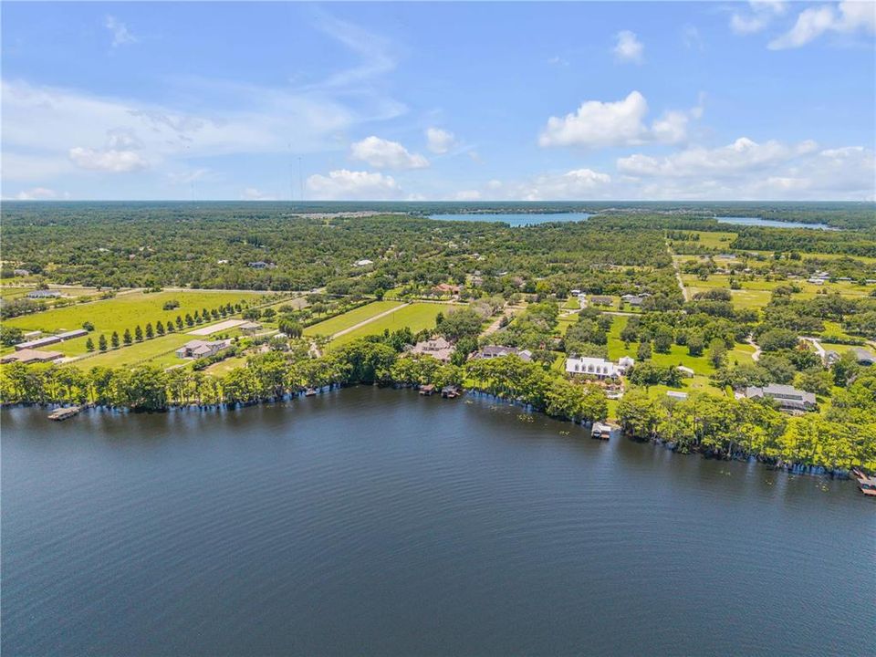 For Sale: $5,990,000 (7 beds, 5 baths, 7879 Square Feet)