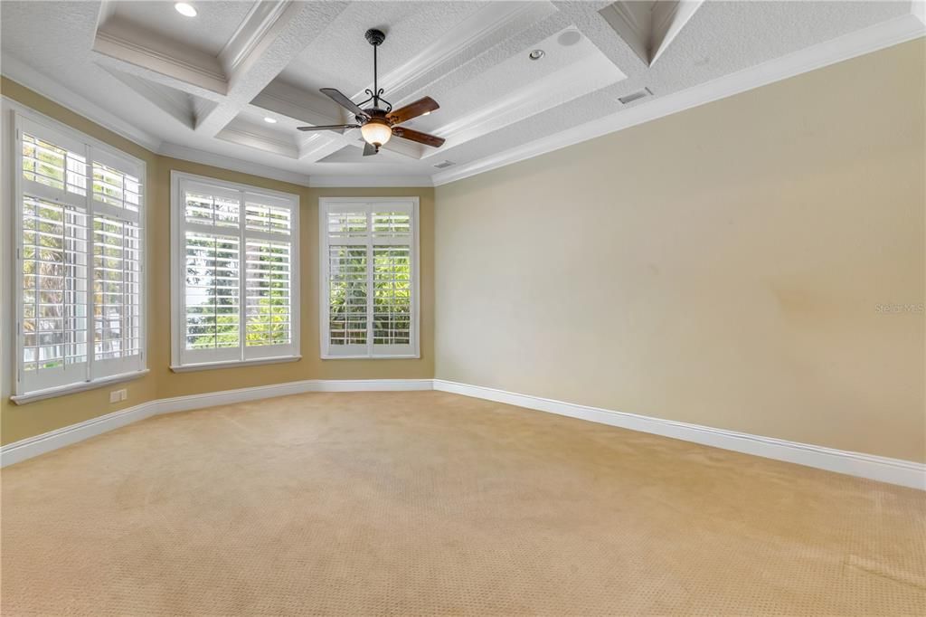 For Sale: $5,990,000 (7 beds, 5 baths, 7879 Square Feet)