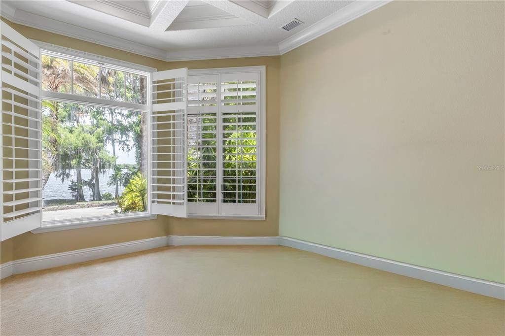 For Sale: $5,990,000 (7 beds, 5 baths, 7879 Square Feet)