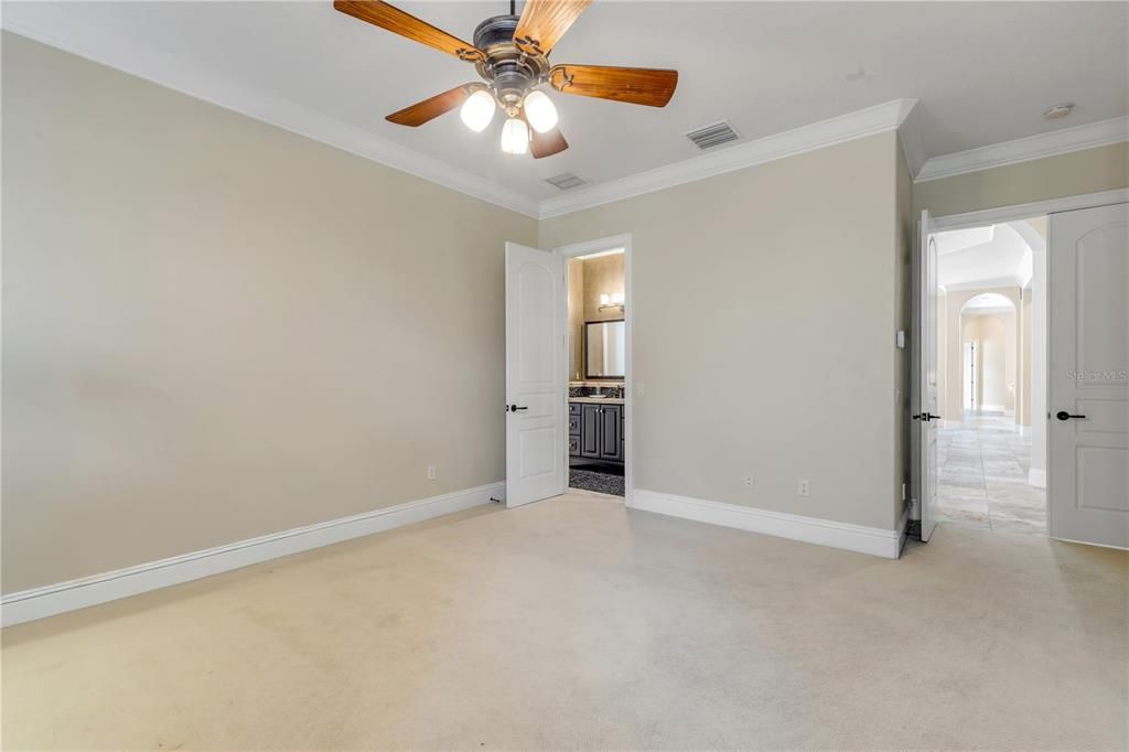 For Sale: $5,990,000 (7 beds, 5 baths, 7879 Square Feet)