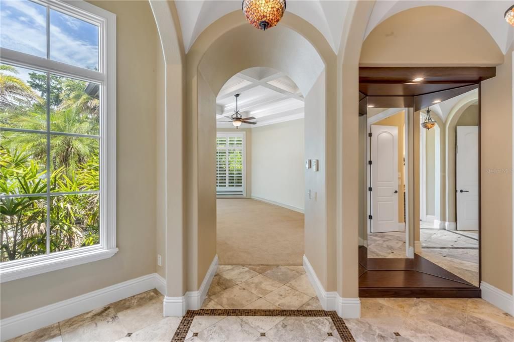 For Sale: $5,990,000 (7 beds, 5 baths, 7879 Square Feet)