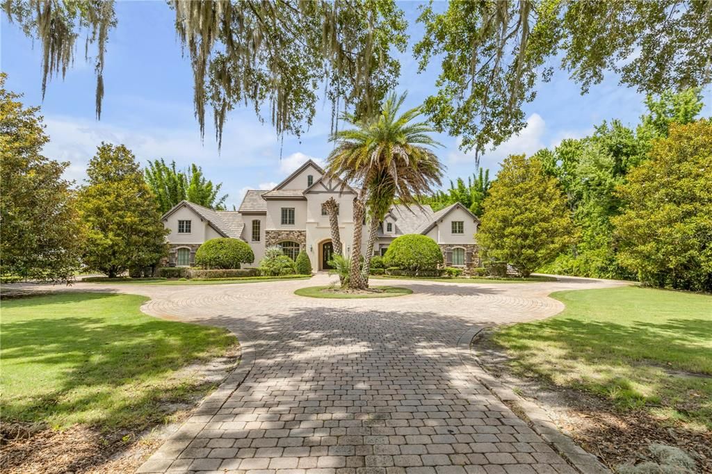 For Sale: $5,990,000 (7 beds, 5 baths, 7879 Square Feet)