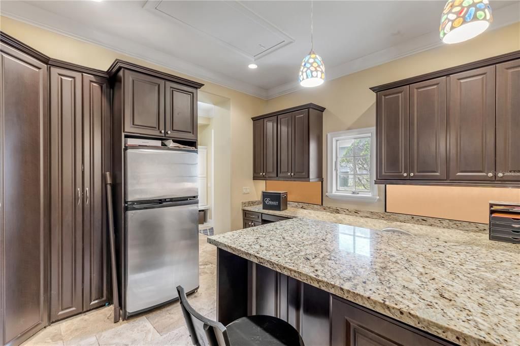 For Sale: $5,990,000 (7 beds, 5 baths, 7879 Square Feet)