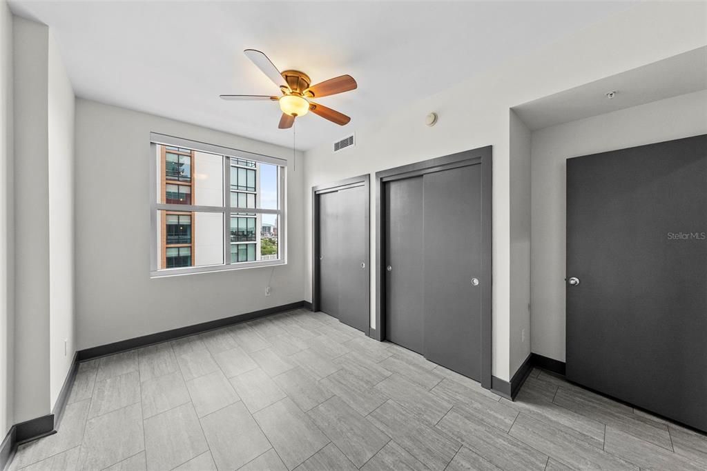 For Sale: $349,000 (2 beds, 1 baths, 1050 Square Feet)