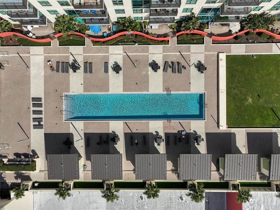 For Sale: $349,000 (2 beds, 1 baths, 1050 Square Feet)