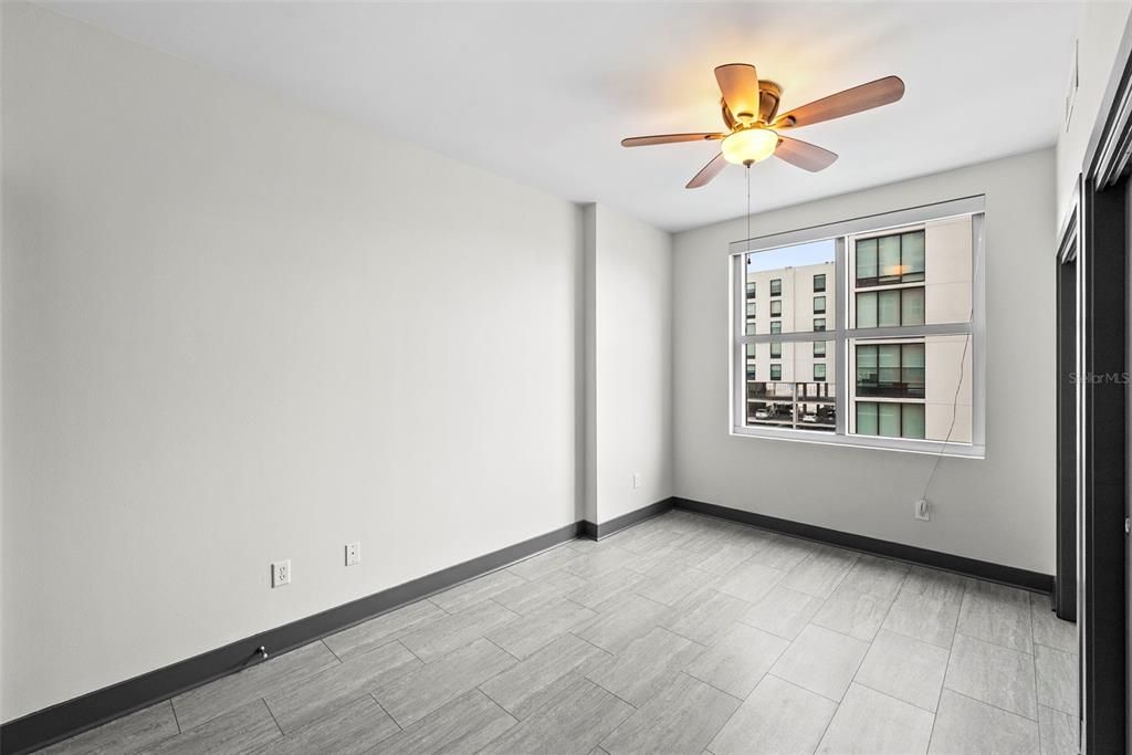 For Sale: $349,000 (2 beds, 1 baths, 1050 Square Feet)
