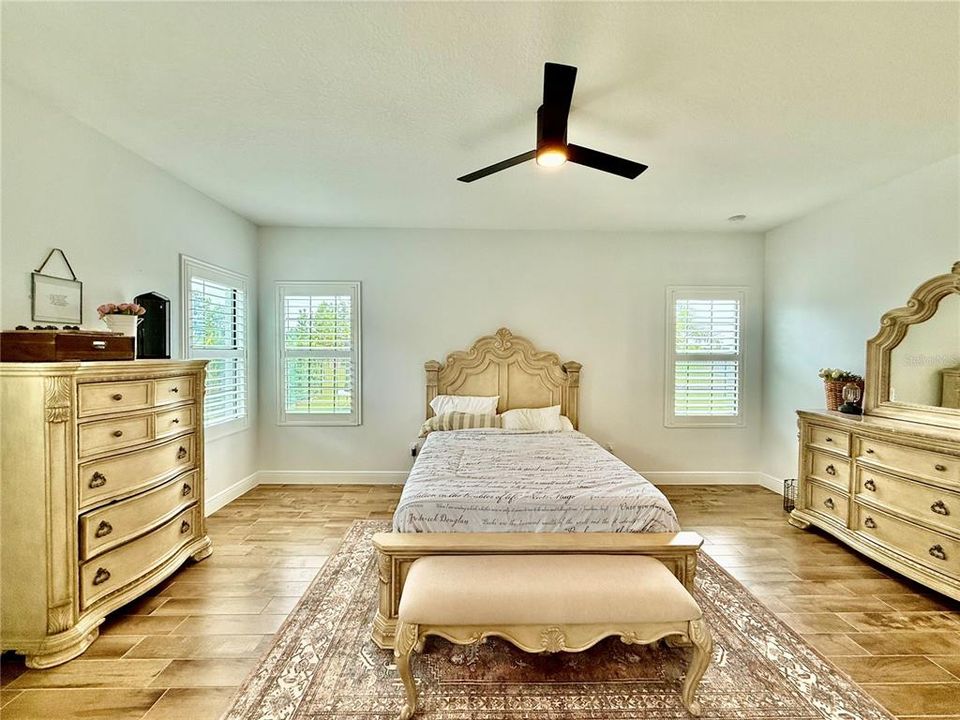 For Rent: $2,800 (3 beds, 2 baths, 2106 Square Feet)