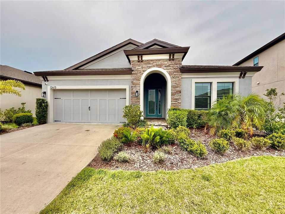 For Rent: $2,800 (3 beds, 2 baths, 2106 Square Feet)