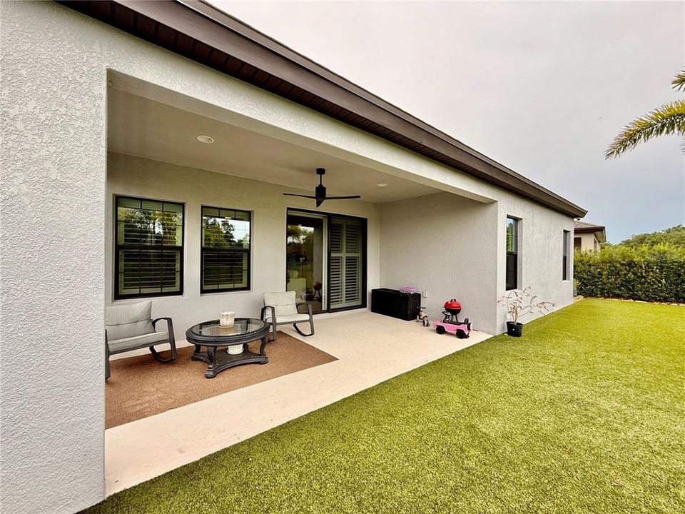 For Rent: $2,800 (3 beds, 2 baths, 2106 Square Feet)