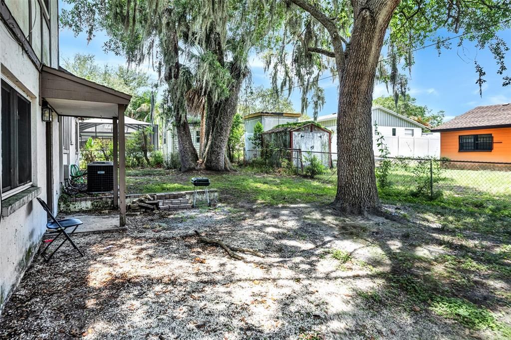 For Sale: $375,000 (4 beds, 2 baths, 2078 Square Feet)
