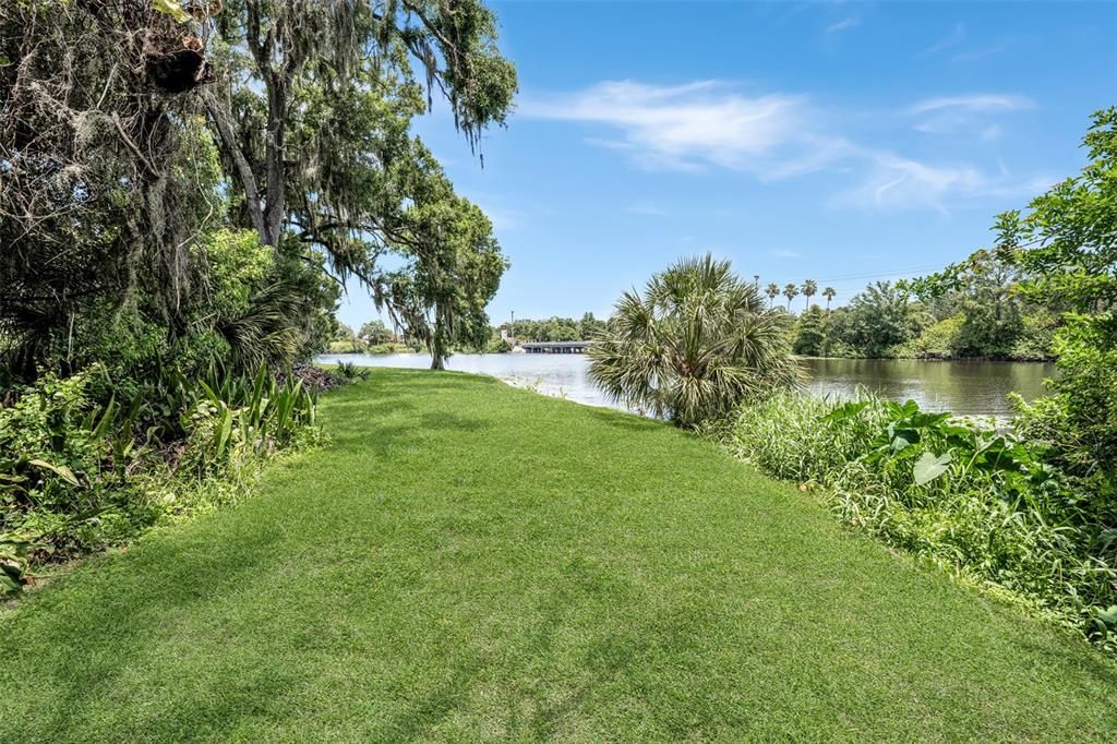 For Sale: $375,000 (4 beds, 2 baths, 2078 Square Feet)