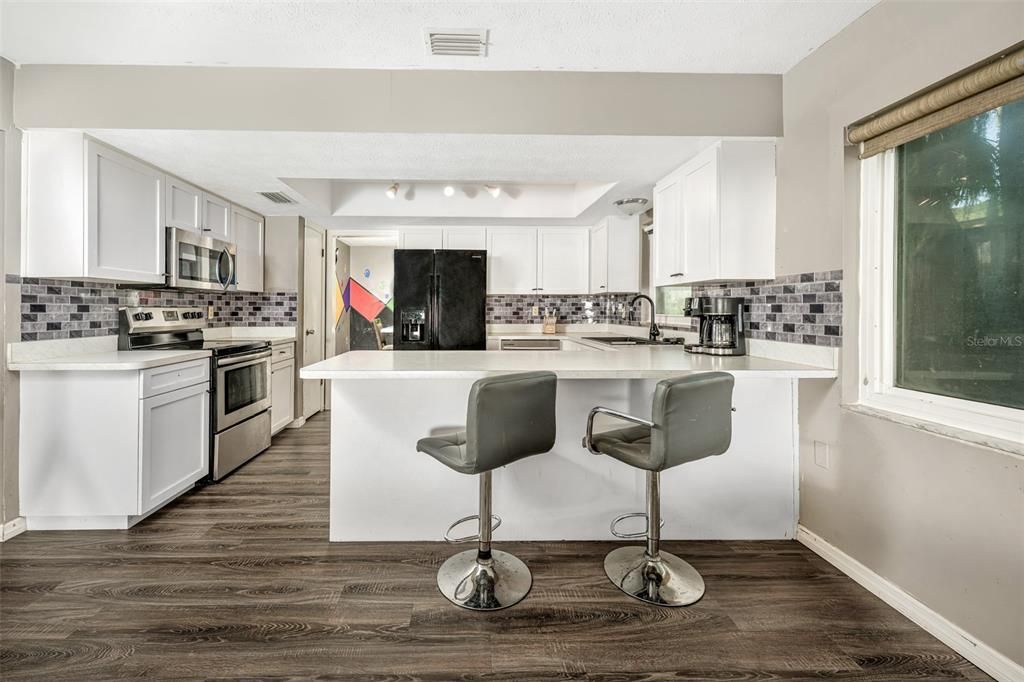 For Sale: $375,000 (4 beds, 2 baths, 2078 Square Feet)