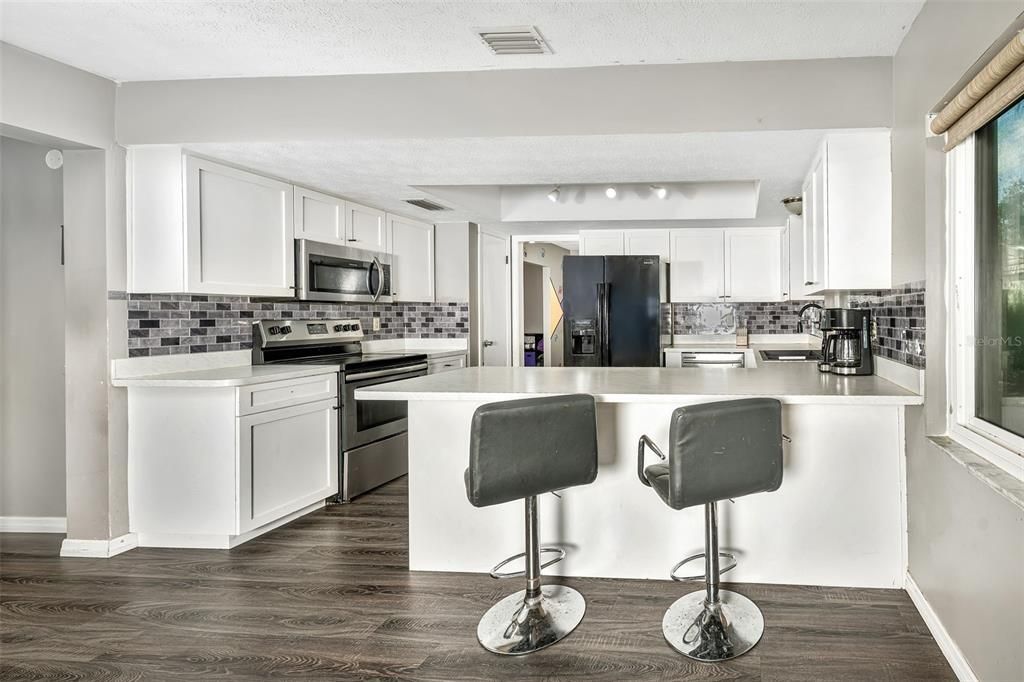 For Sale: $375,000 (4 beds, 2 baths, 2078 Square Feet)