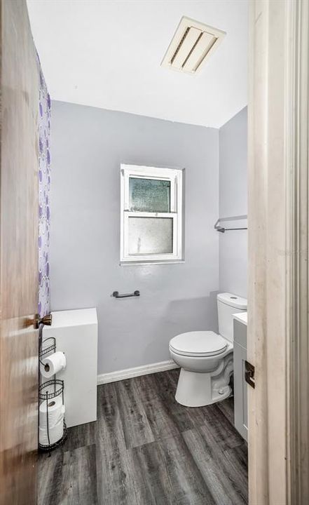 For Sale: $375,000 (4 beds, 2 baths, 2078 Square Feet)