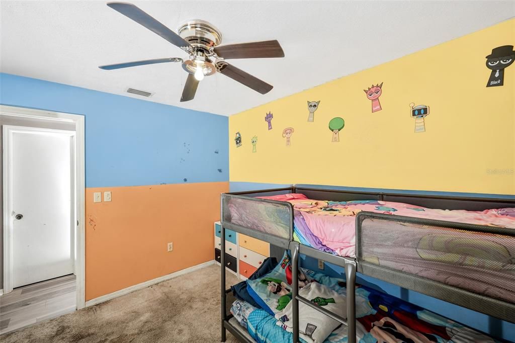 For Sale: $375,000 (4 beds, 2 baths, 2078 Square Feet)