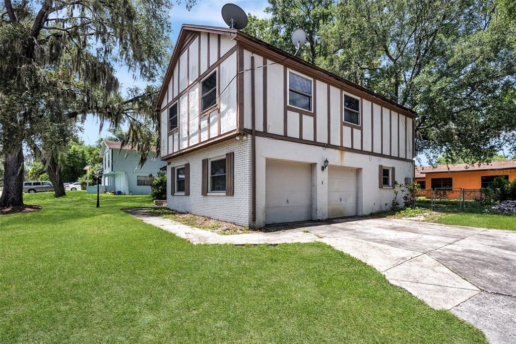 For Sale: $375,000 (4 beds, 2 baths, 2078 Square Feet)