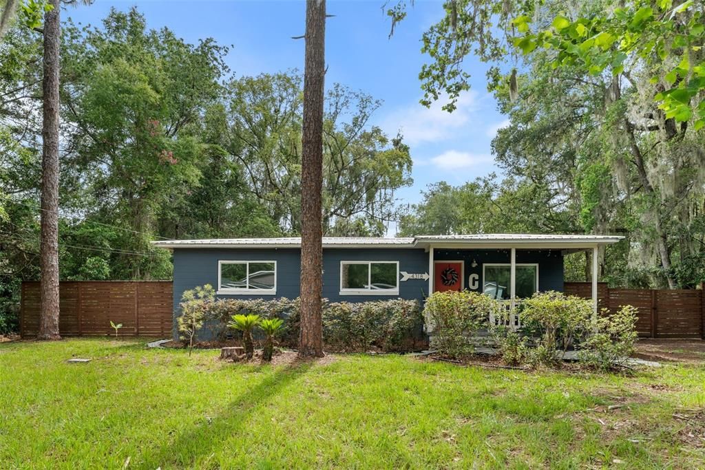 For Sale: $220,000 (3 beds, 1 baths, 990 Square Feet)