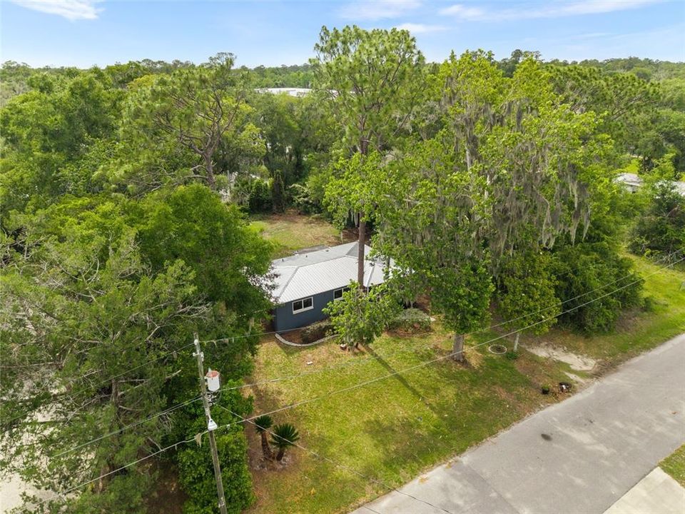 For Sale: $220,000 (3 beds, 1 baths, 990 Square Feet)