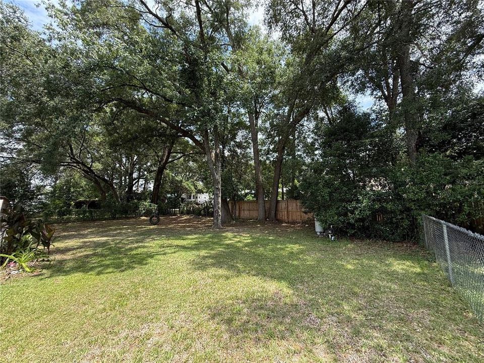For Sale: $129,000 (3 beds, 2 baths, 984 Square Feet)