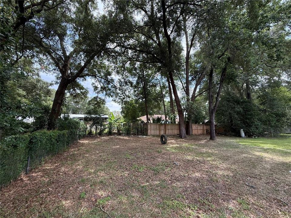 For Sale: $129,000 (3 beds, 2 baths, 984 Square Feet)