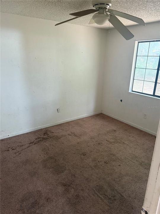For Sale: $129,000 (3 beds, 2 baths, 984 Square Feet)