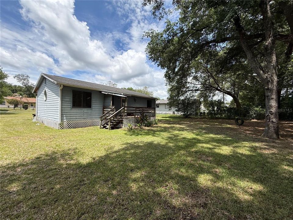 For Sale: $129,000 (3 beds, 2 baths, 984 Square Feet)