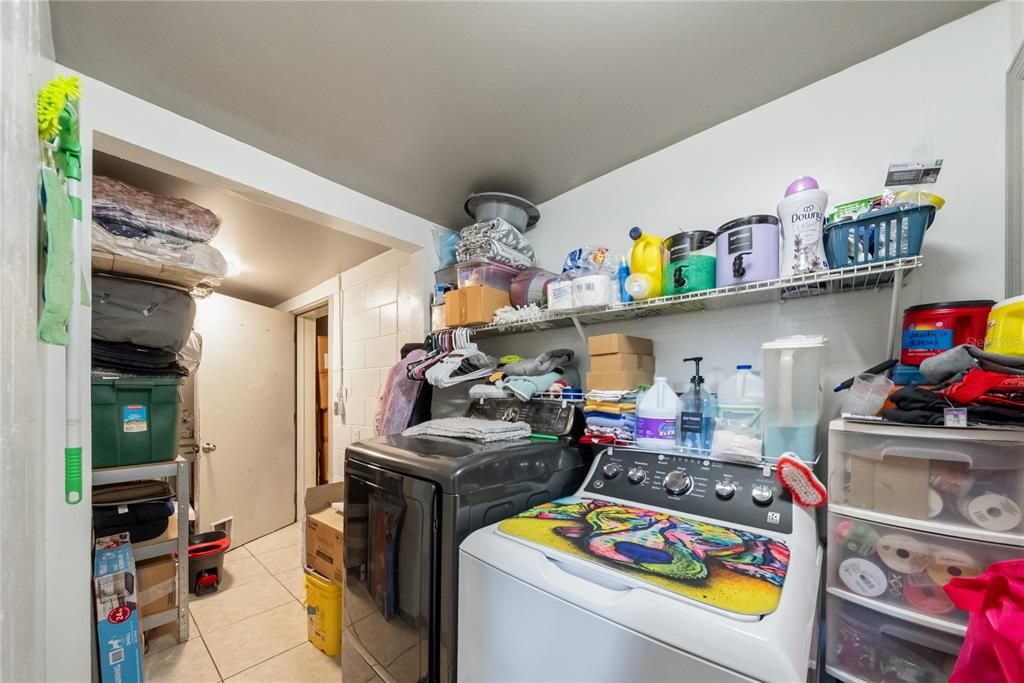 На продажу: $365,000 (3 спален, 3 ванн, 1555 Квадратных фут)