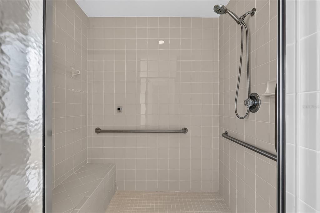 For Sale: $389,000 (3 beds, 2 baths, 2892 Square Feet)