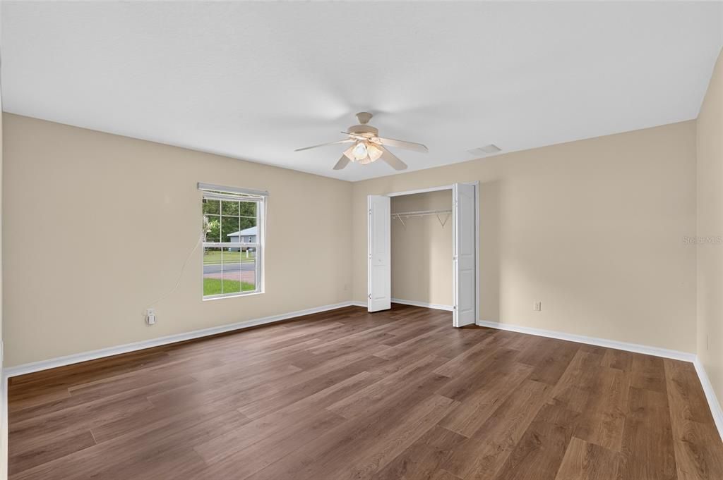 For Sale: $389,000 (3 beds, 2 baths, 2892 Square Feet)