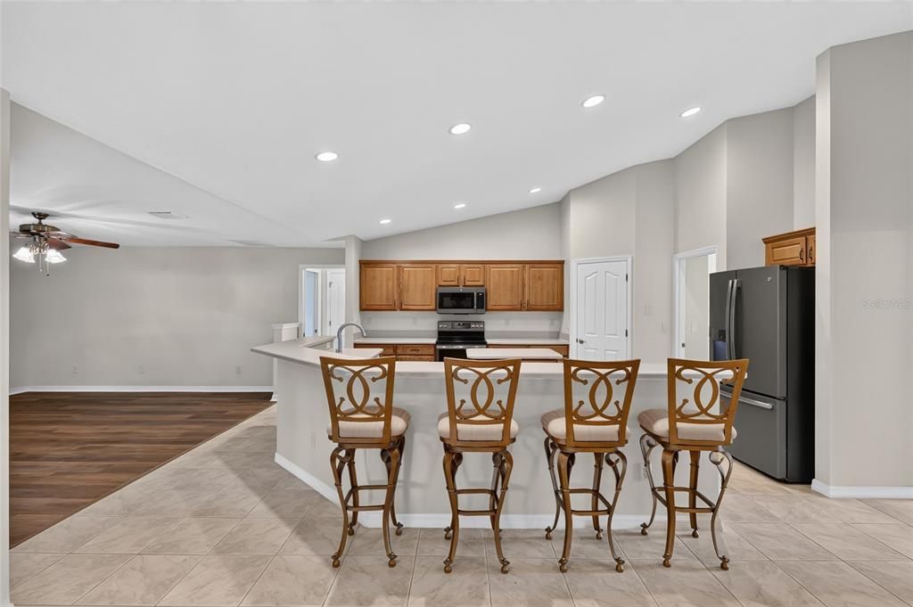 For Sale: $389,000 (3 beds, 2 baths, 2892 Square Feet)