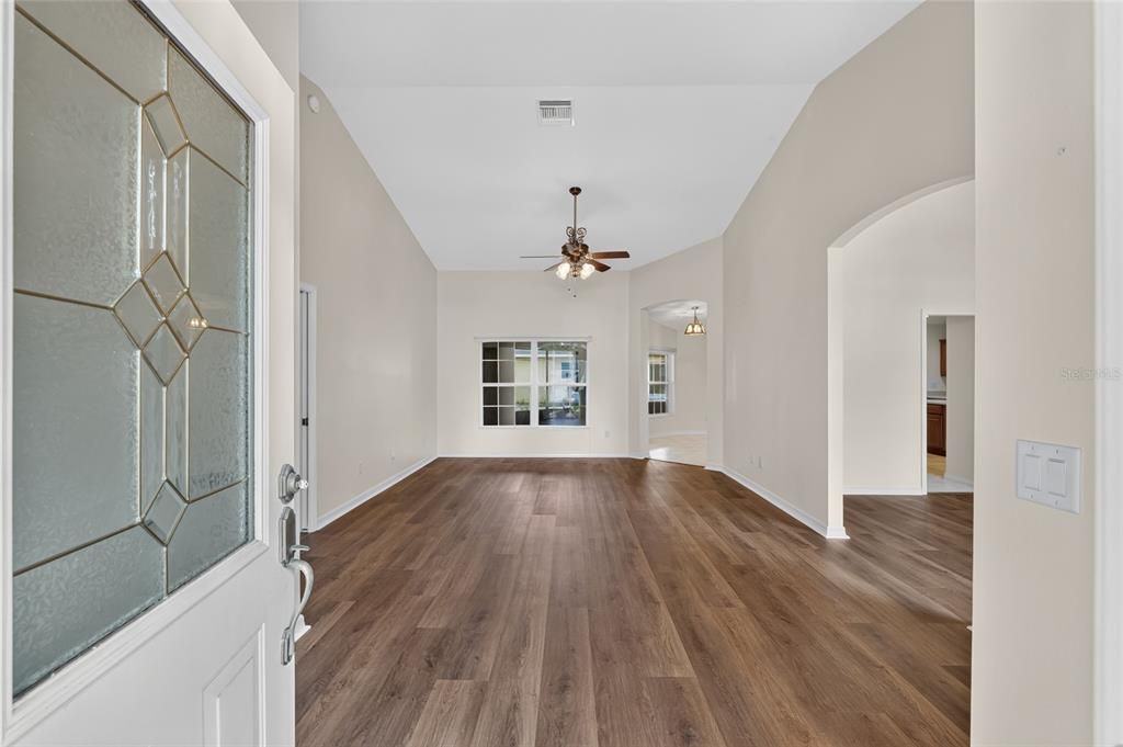 For Sale: $389,000 (3 beds, 2 baths, 2892 Square Feet)