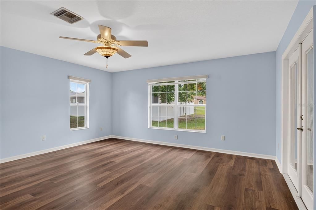 For Sale: $389,000 (3 beds, 2 baths, 2892 Square Feet)