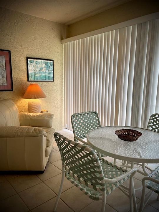For Rent: $3,800 (2 beds, 2 baths, 1182 Square Feet)