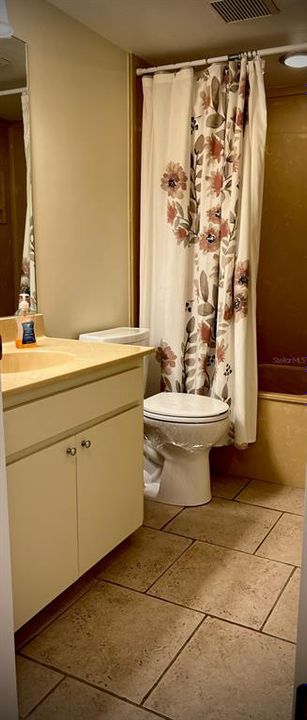 For Rent: $3,800 (2 beds, 2 baths, 1182 Square Feet)