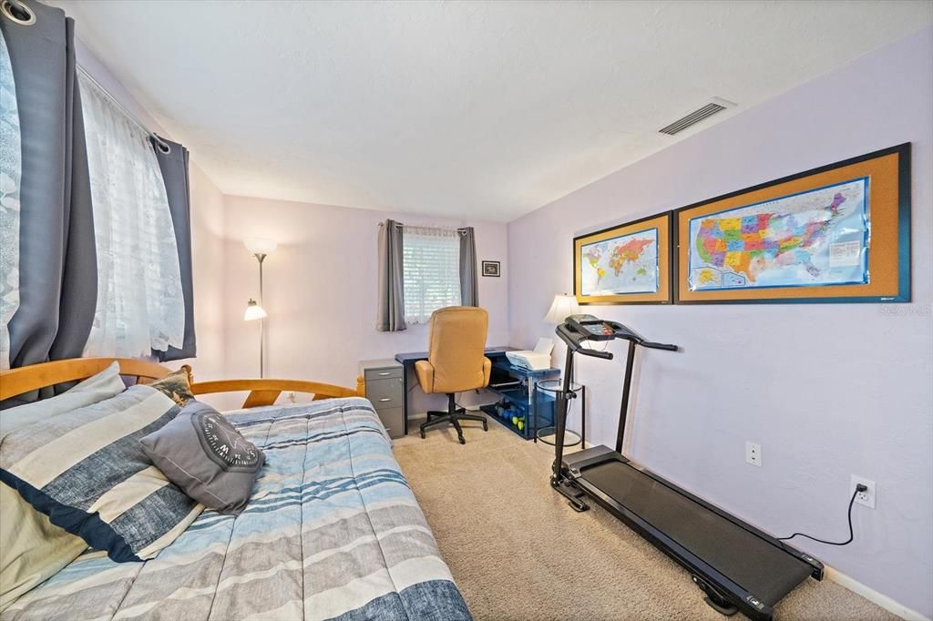 For Sale: $360,000 (3 beds, 2 baths, 1194 Square Feet)