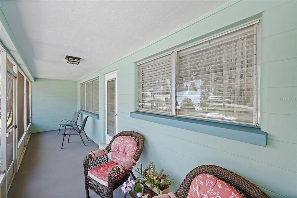 For Sale: $360,000 (3 beds, 2 baths, 1194 Square Feet)